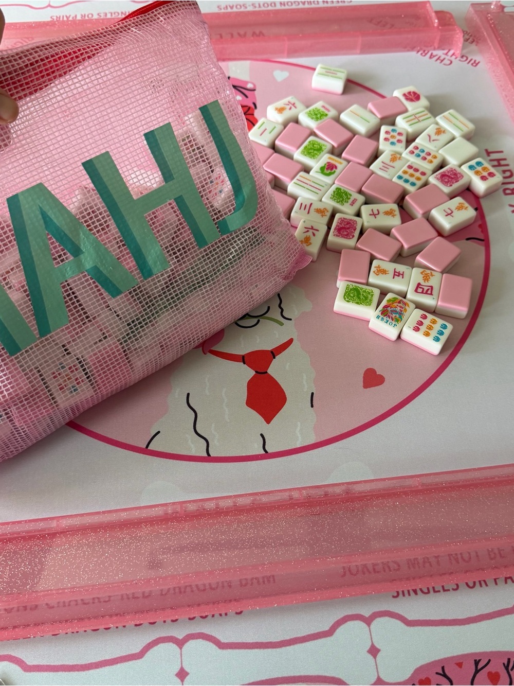 Pink Mahjong Set – Mat, Tiles, Cards, Racks - Picture 5 of 16